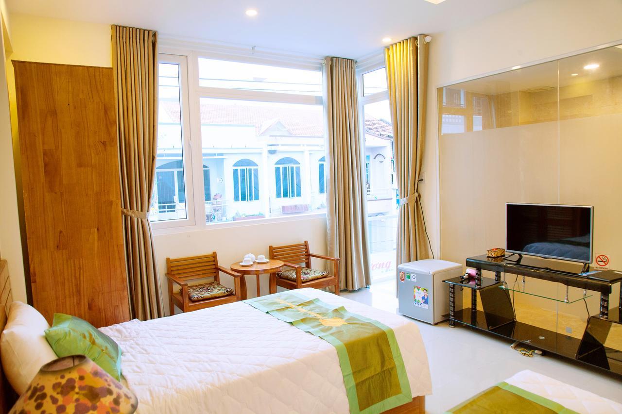 Pelican Nha Trang Hotel Exterior photo